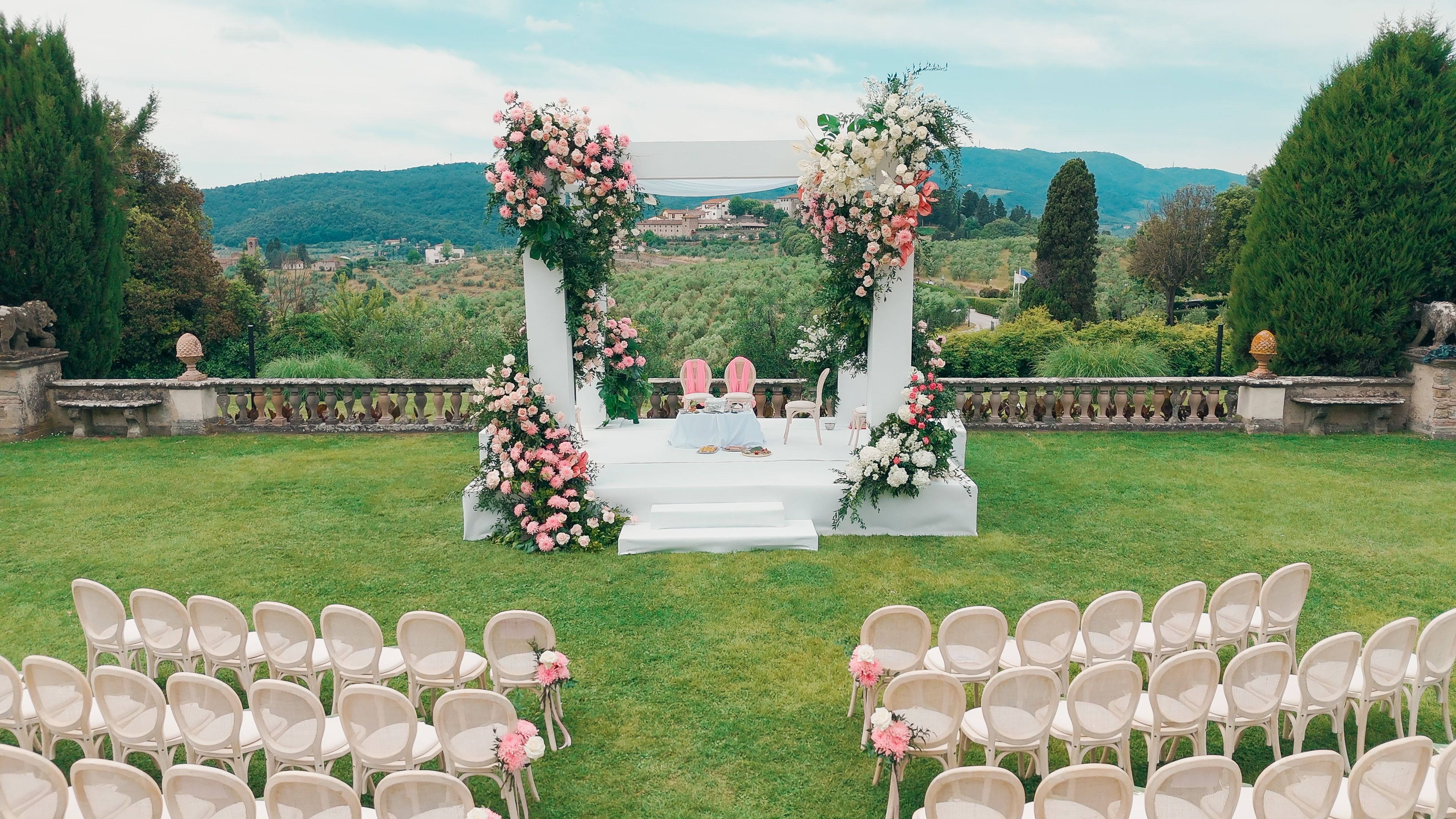 a-mandap-for-indian-wedding-in-italy-09