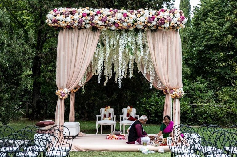 mandap-for-indian-wedding-in-italy-12